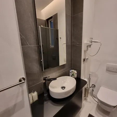 Apartment Unique And Luxury With Balcony *